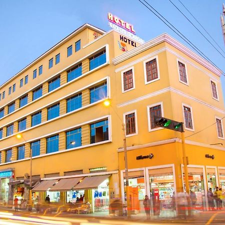 איקה Hotel Colon Plaza מראה חיצוני תמונה