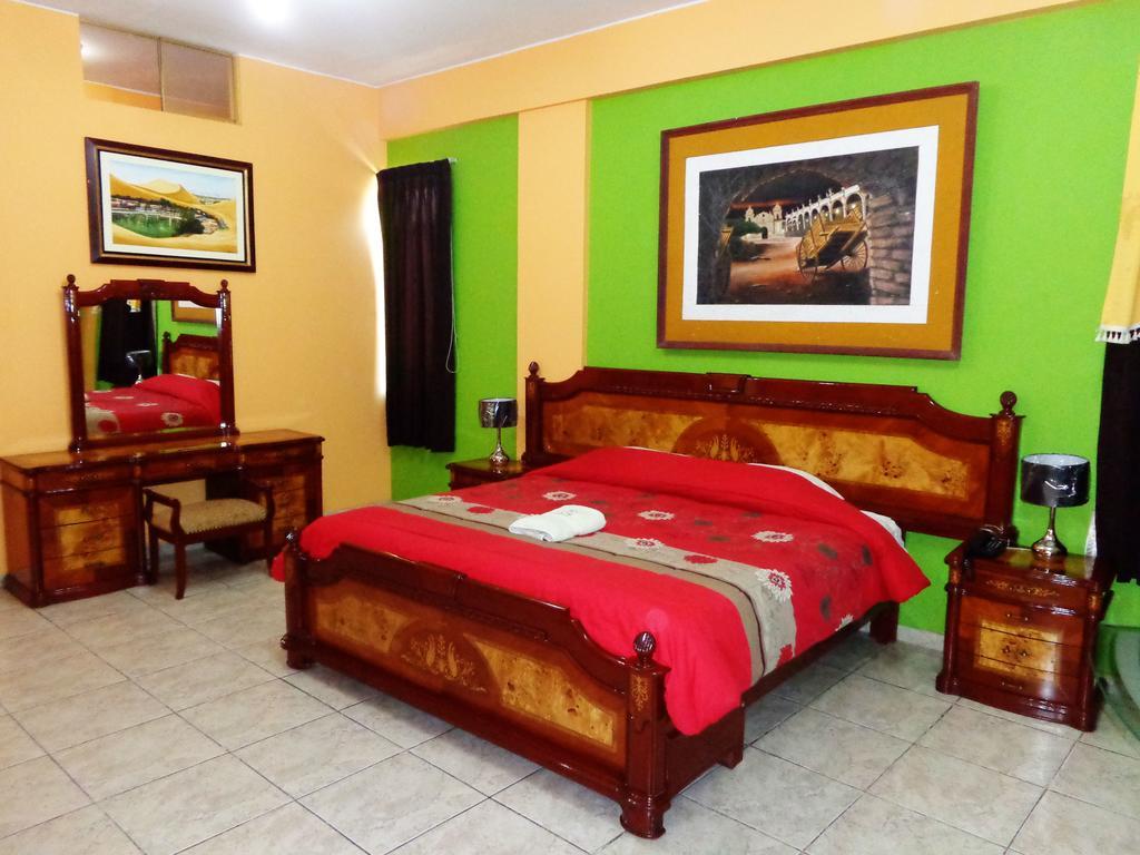 איקה Hotel Colon Plaza חדר תמונה