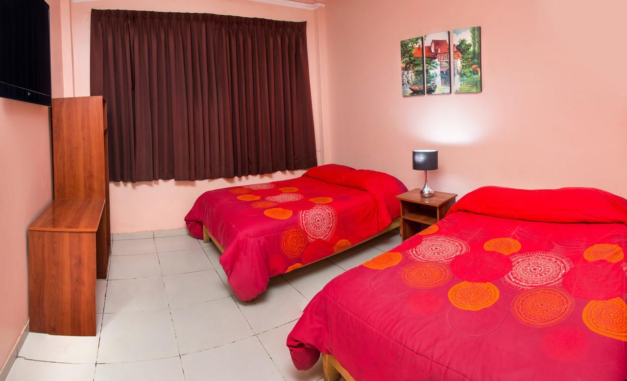 איקה Hotel Colon Plaza מראה חיצוני תמונה