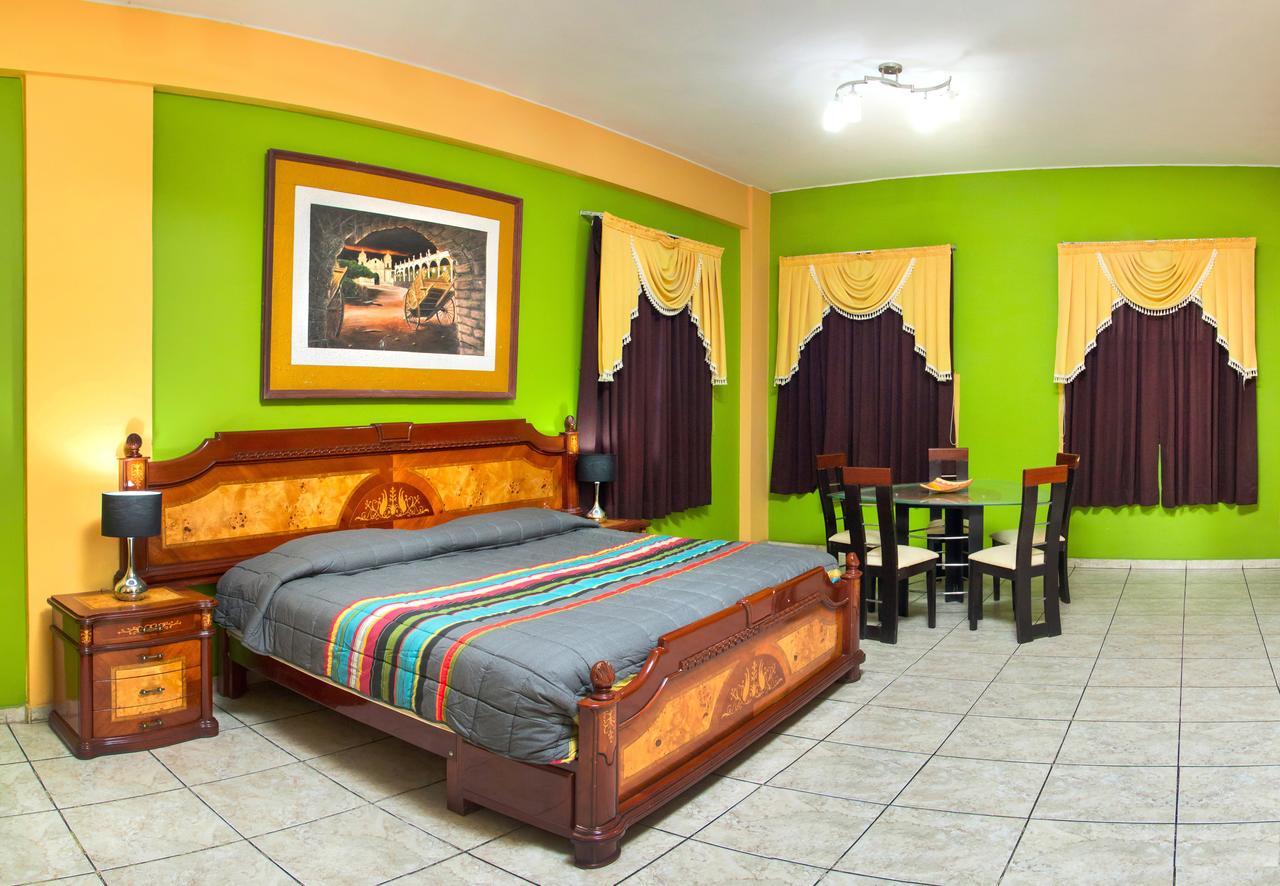 איקה Hotel Colon Plaza מראה חיצוני תמונה