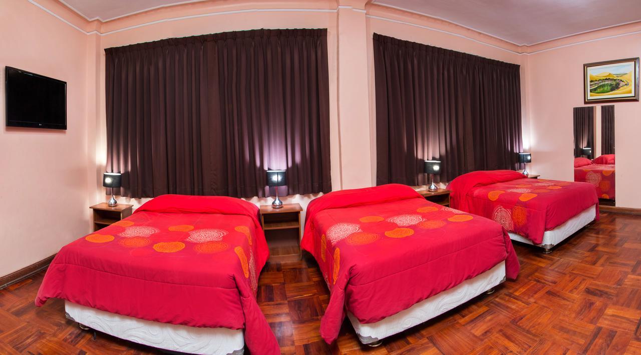 איקה Hotel Colon Plaza מראה חיצוני תמונה